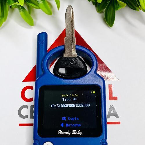 Llave CON CHIP OEM BJYV-76-2GX 8C
