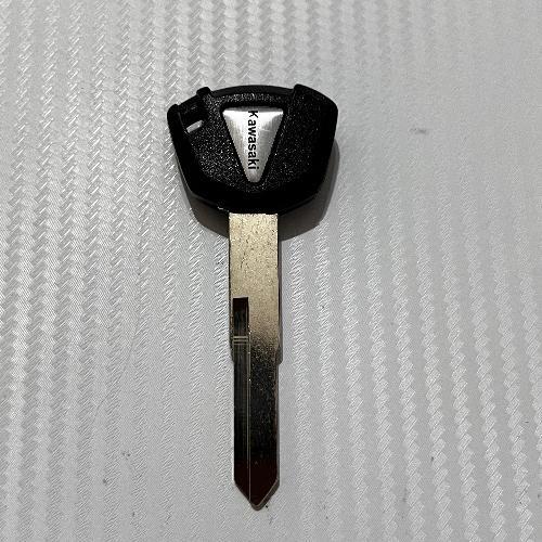Llave Plástico KAWASAKI Izquierda (Inserto 616)