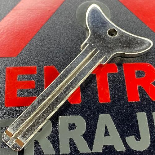LLAVE METAL / TOYOTA / LXP90 (INSERTO 133)